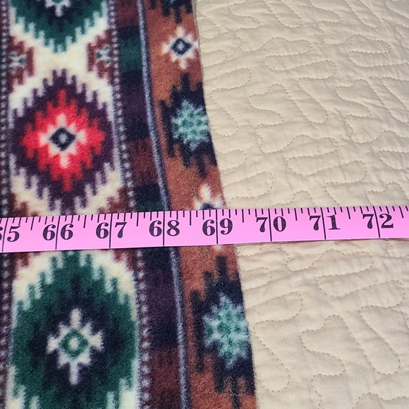 Western Aztec print fleece blanket - Picture 4 of 4